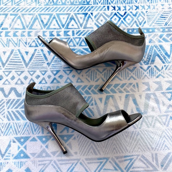 Guess Chrome Heels - Picture 4 of 5